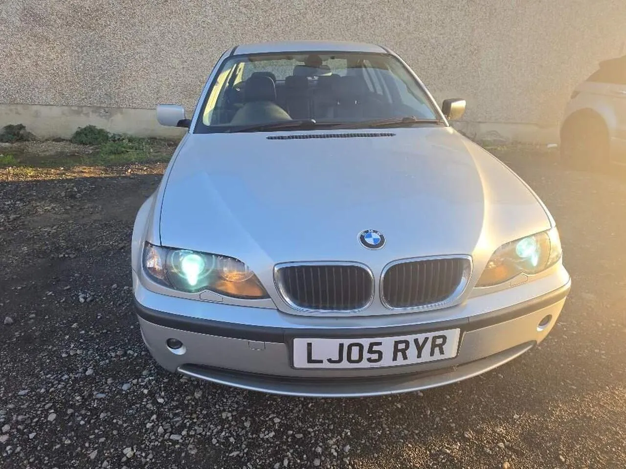 BMW 3 Series 2005 photo 2
