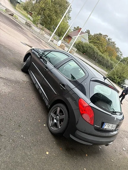 Peugeot 207 2007 photo 4