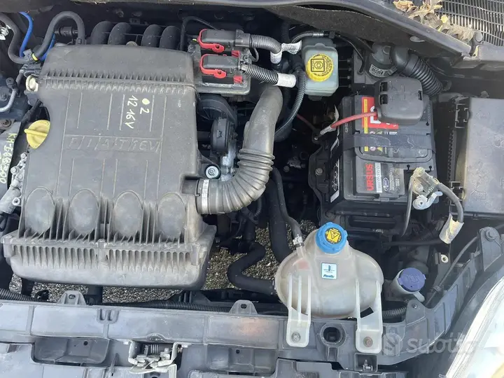Fiat Grande Punto 2009 photo 3