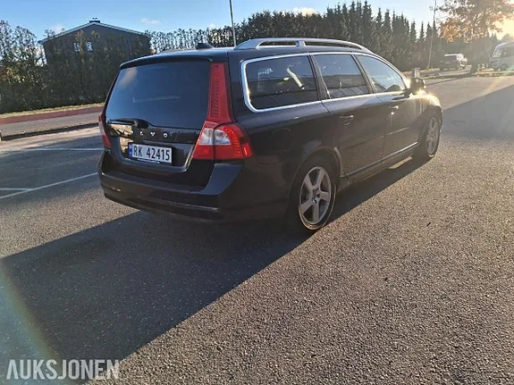 Volvo V70 2012 photo 5