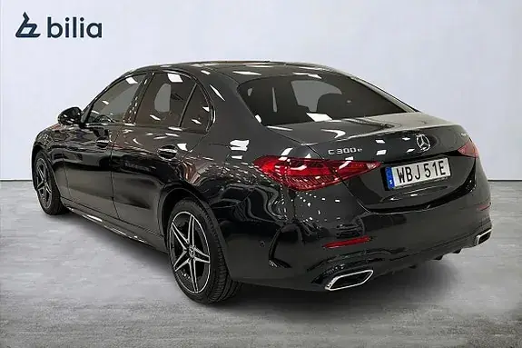 Mercedes-Benz C 300 E 2024 photo 2