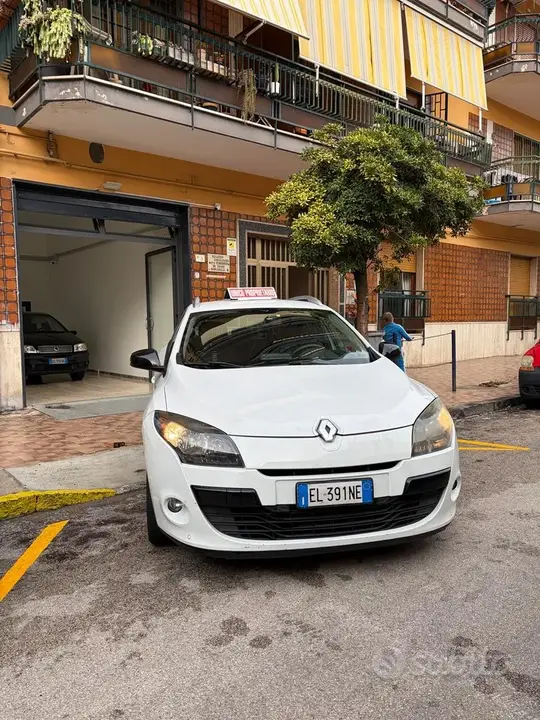 Renault Megane 2012 photo 3
