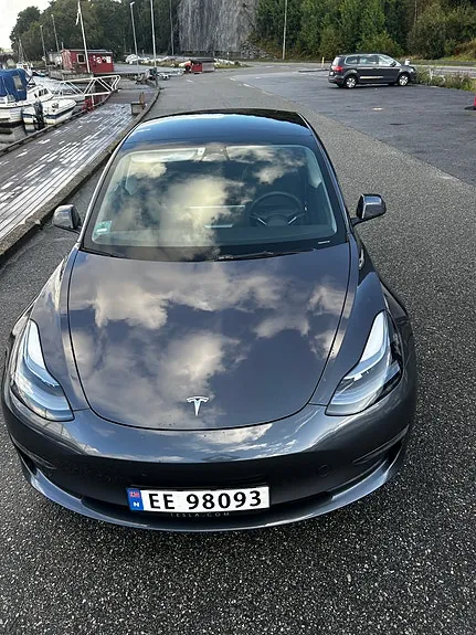 Tesla Model 3 2023 photo 5