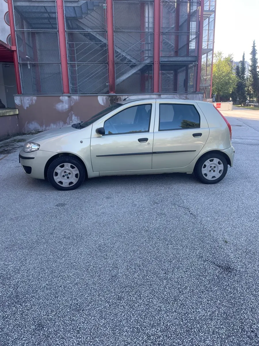 Fiat Punto 2005 photo 3