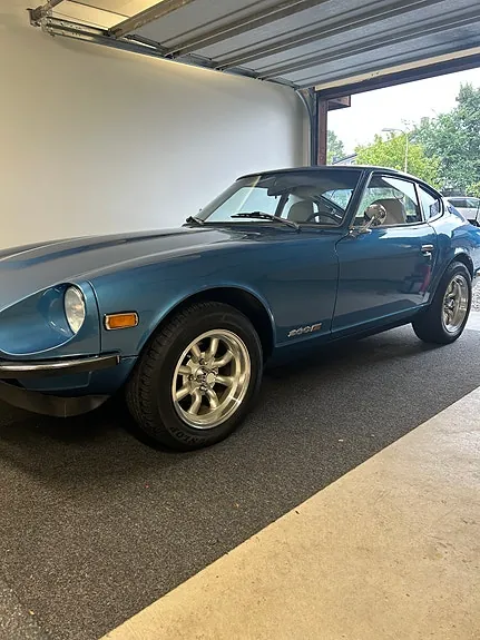 Datsun 260Z 1975 photo 2