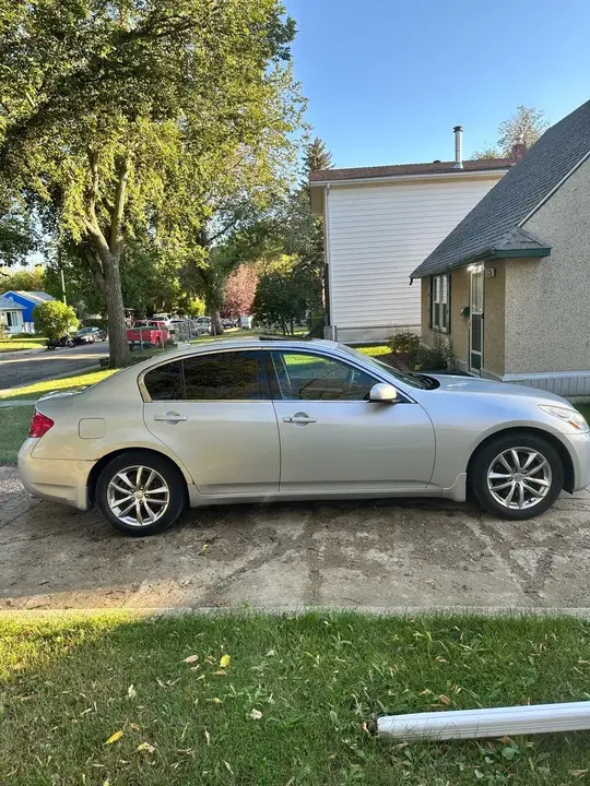 Infiniti G35X 2008 photo 2