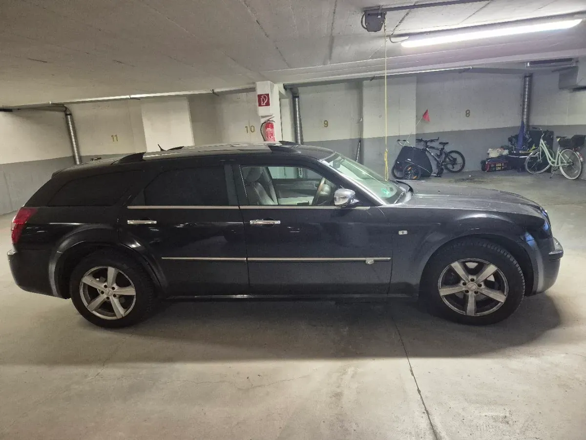 Chrysler 300 C 2007 photo 3