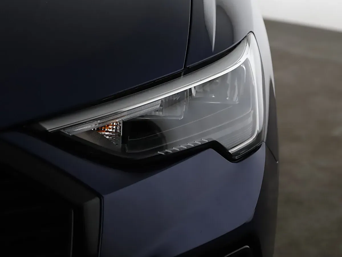 Audi Q3 2022 photo 3