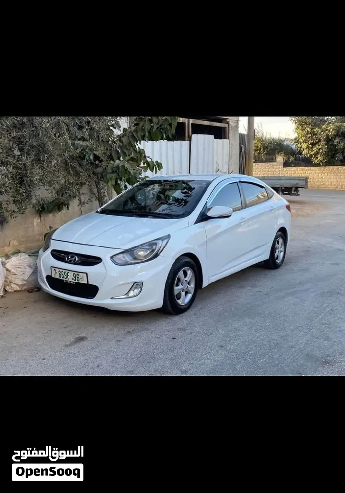 Hyundai Accent 2013 photo 5