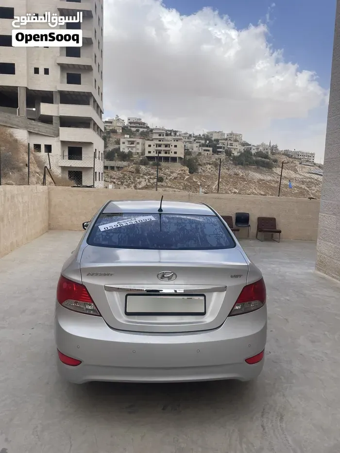 Hyundai Accent 2013 photo 3