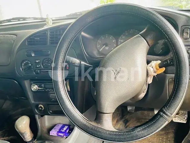 Mitsubishi Lancer 1996 photo 2