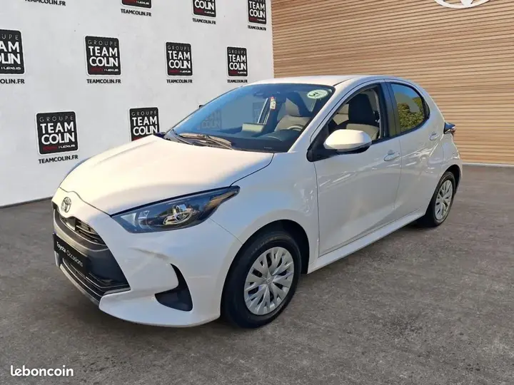 Toyota Yaris 2024 photo 2