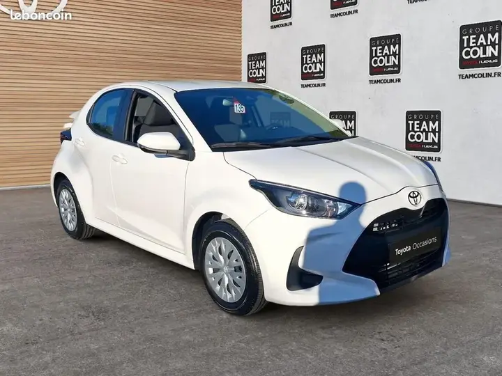 Toyota Yaris 2024 photo 3