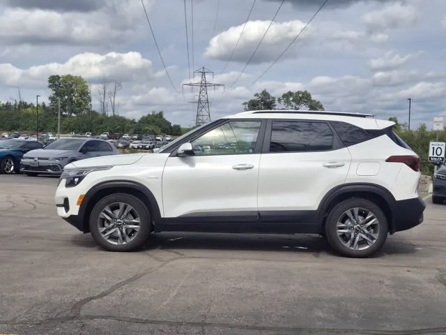 Kia Seltos 2023 photo 2