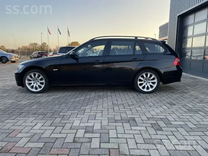 BMW 320D 2007 photo 2