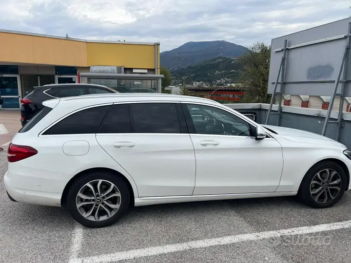 Mercedes-Benz C-Class 2017 photo 5