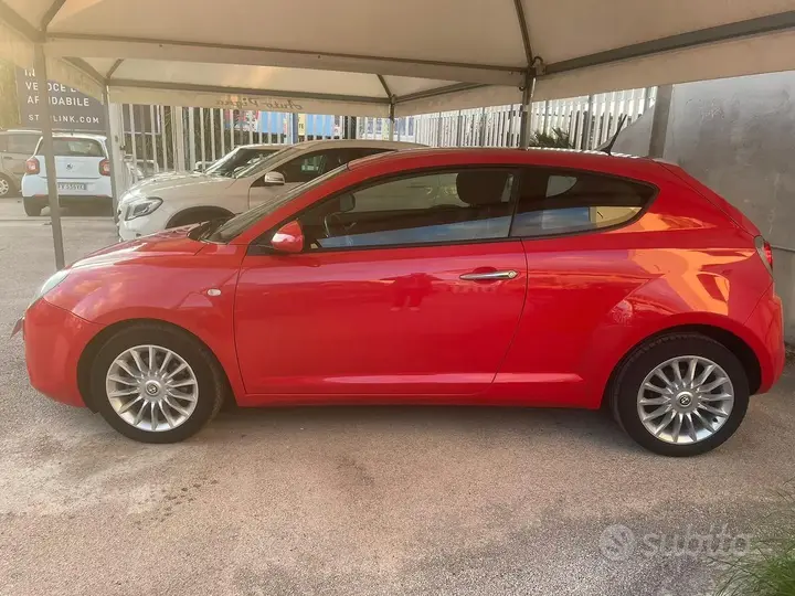 Alfa Romeo Giulietta 2010 photo 5