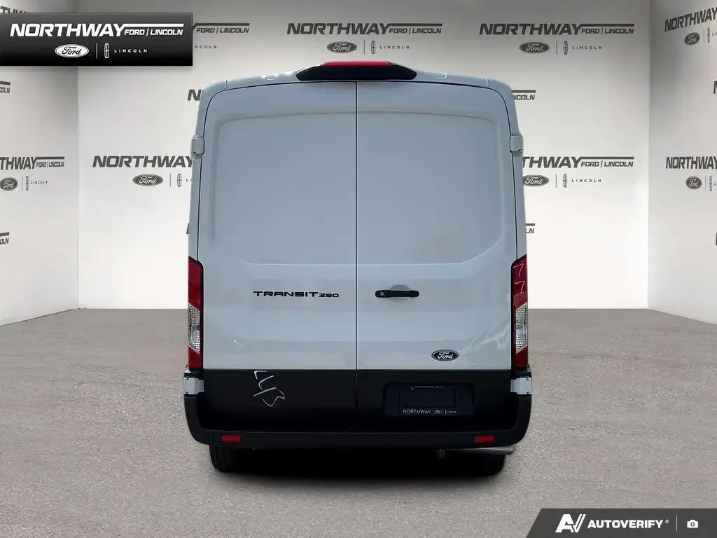 Ford Transit Cargo Van 2026 photo 5