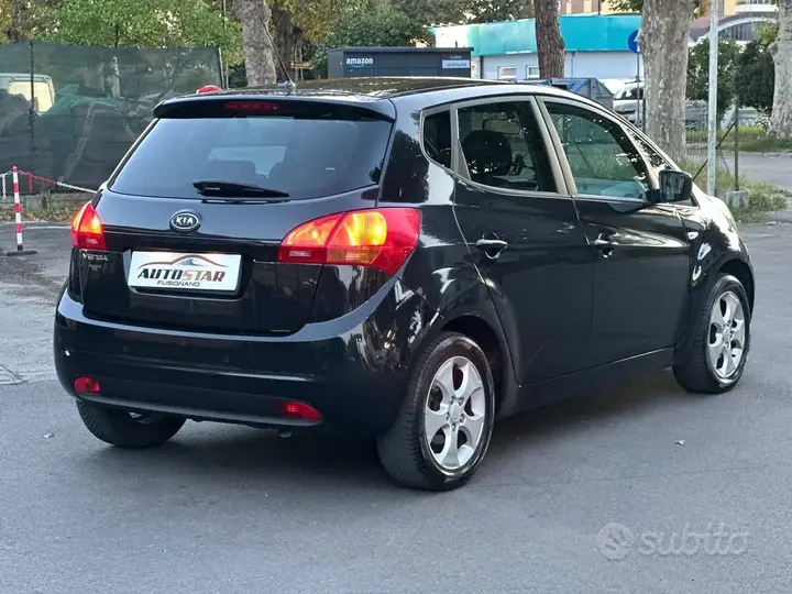 Kia Venga 2012 photo 5