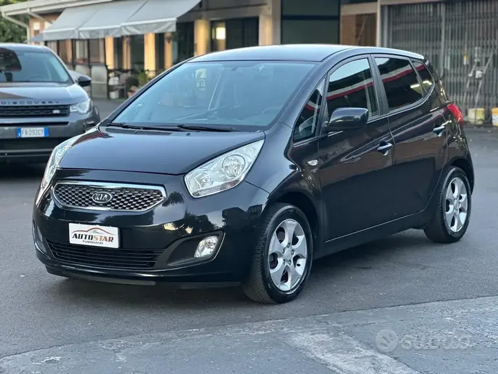 Kia Venga 2012 photo 3
