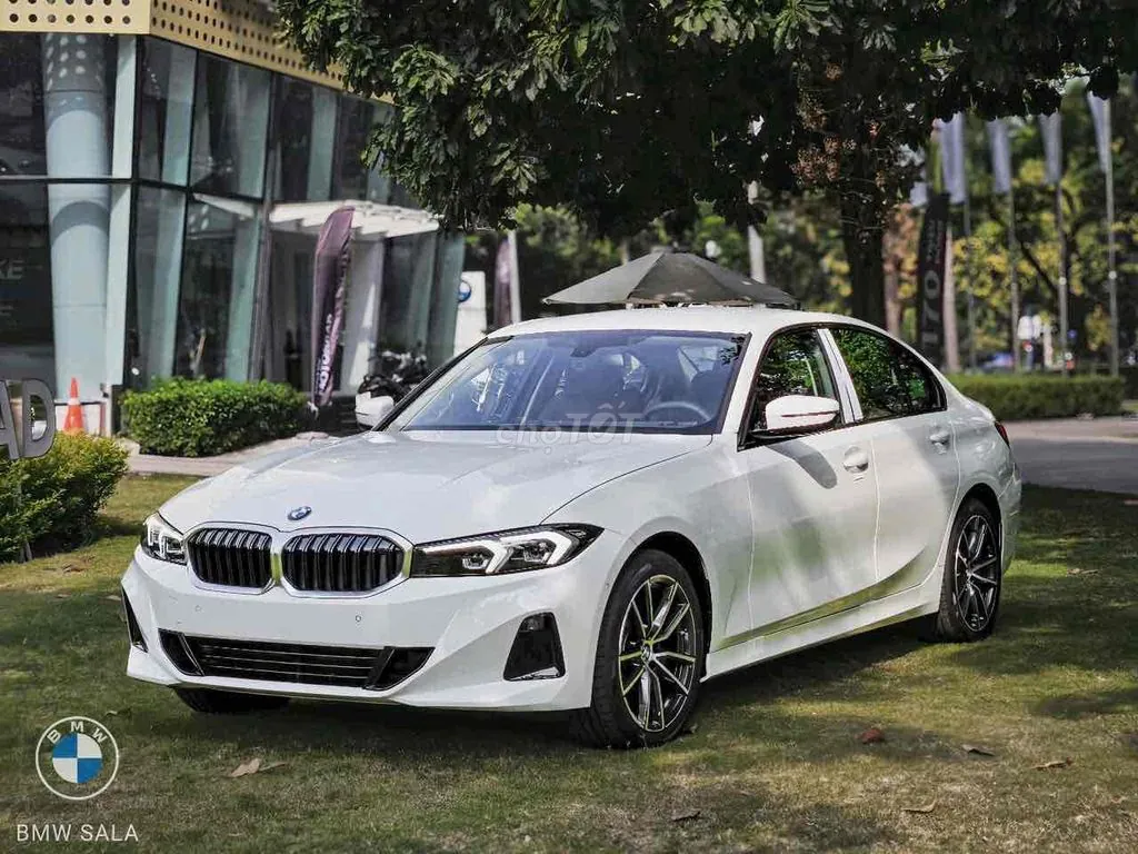 BMW 3 Series 2025 photo 2