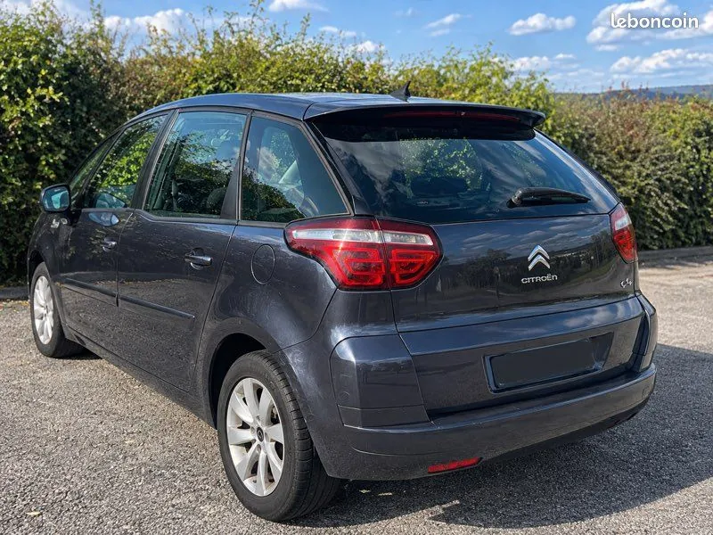 Citroen C4 Picasso 2011 photo 2