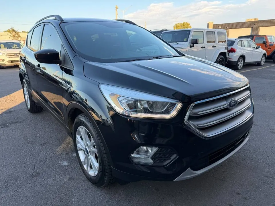 Ford Escape 2019 photo 2