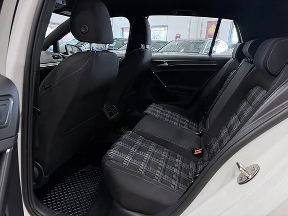 Volkswagen Golf I 2020 photo 5