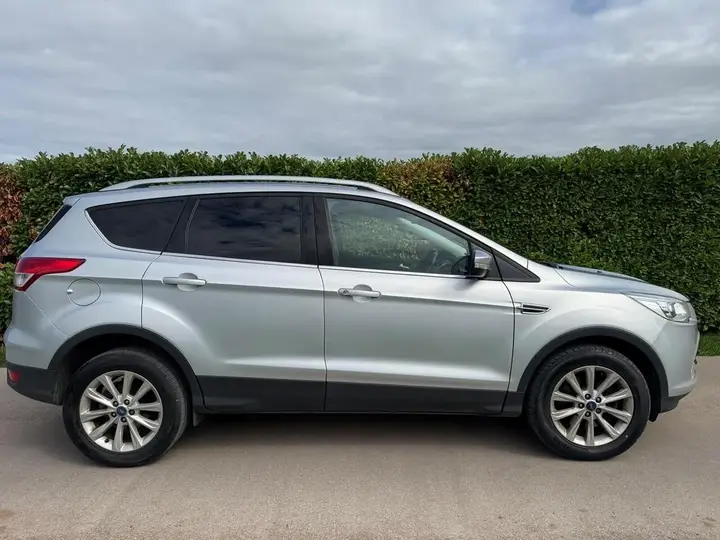 Ford Kuga 2015 photo 5