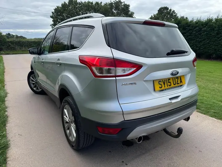 Ford Kuga 2015 photo 2