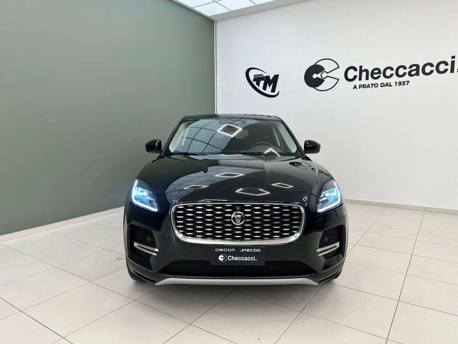 Jaguar E-Pace 2021 photo 3