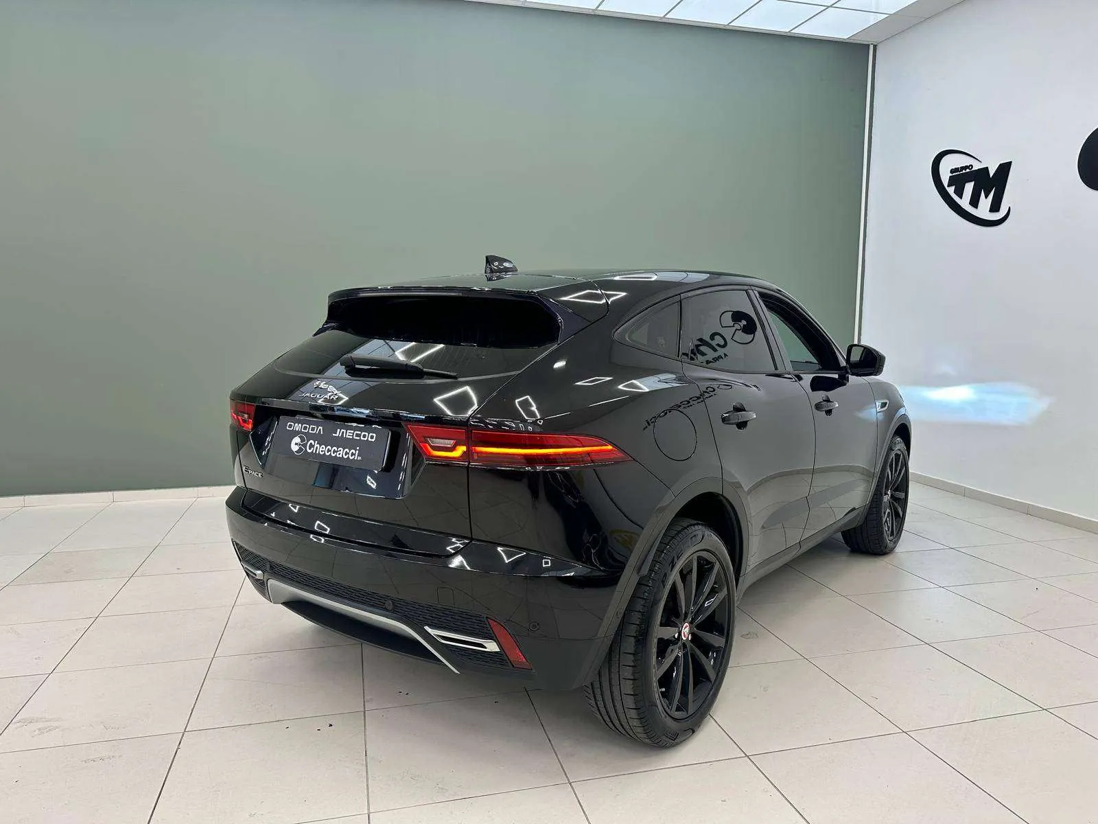 Jaguar E-Pace 2021 photo 5