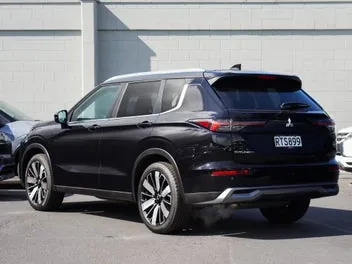 Mitsubishi Outlander 2026 photo 3