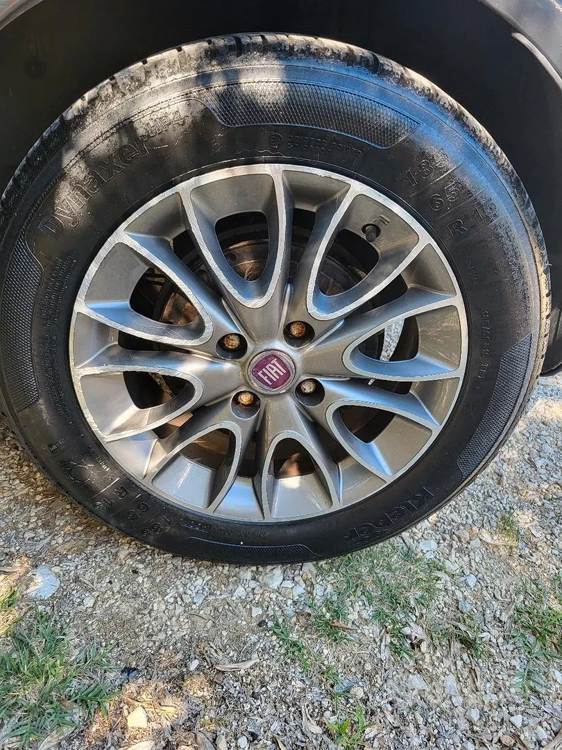 Fiat Punto 2012 photo 2