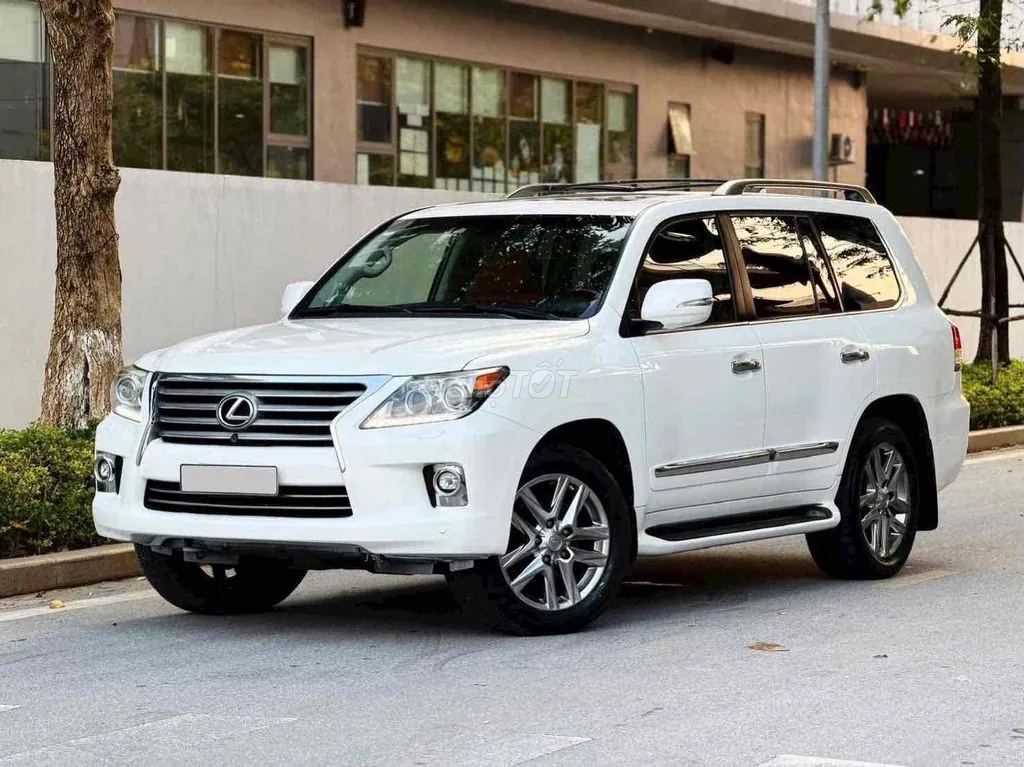 Lexus Lx 2013 photo 2