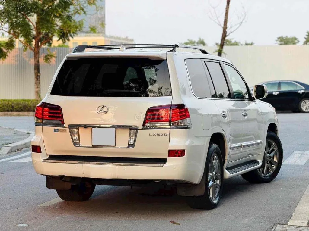 Lexus Lx 2013 photo 3