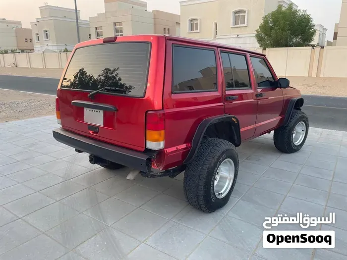 Jeep Cherokee 2000 photo 2