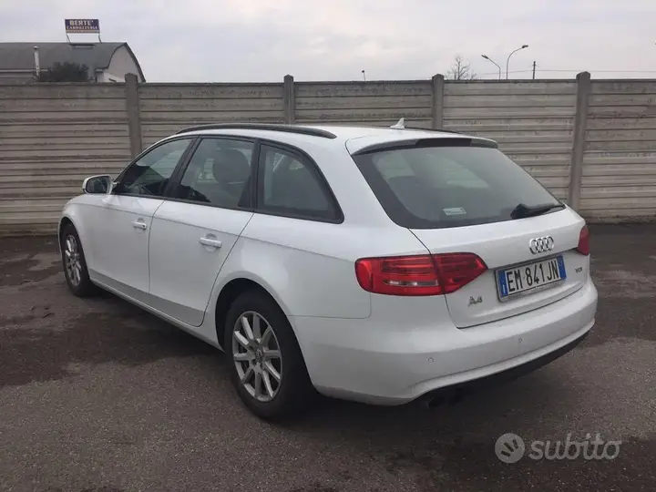 Audi A4 Avant 2012 photo 4