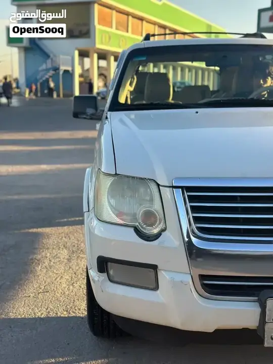 Ford Explorer 2010 photo 3