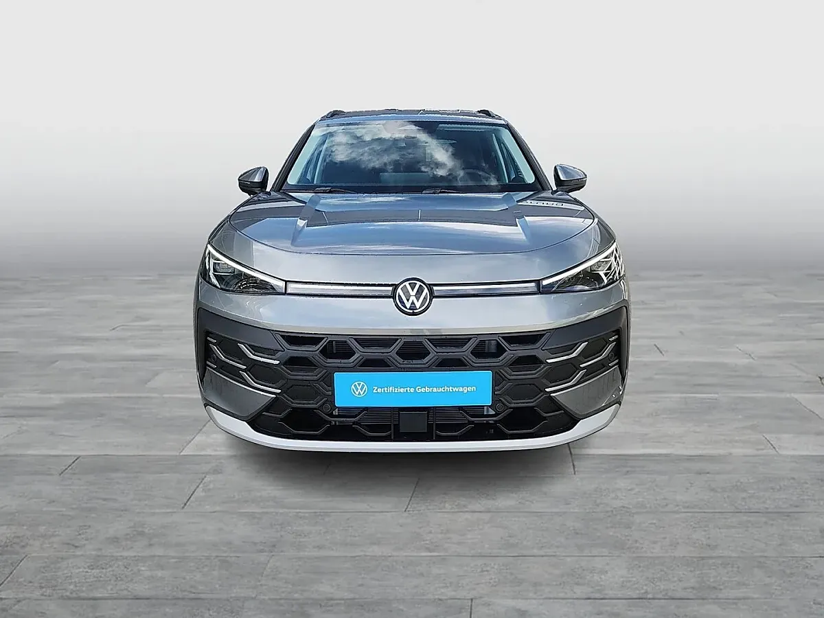 Volkswagen T-Roc 2026 photo 2