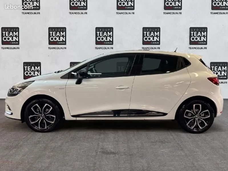 Renault Clio 2017 photo 2