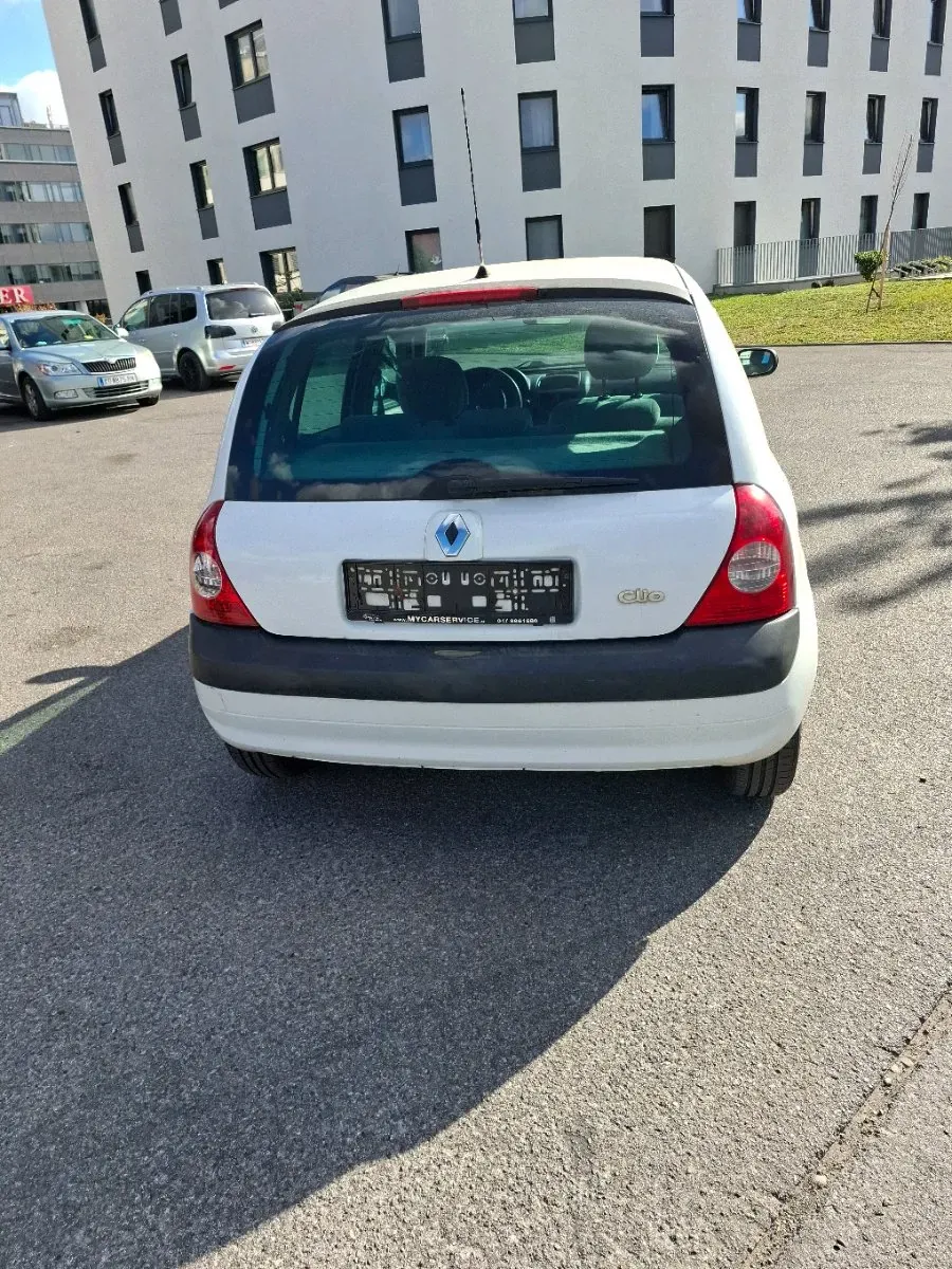 Renault Clio 2004 photo 3