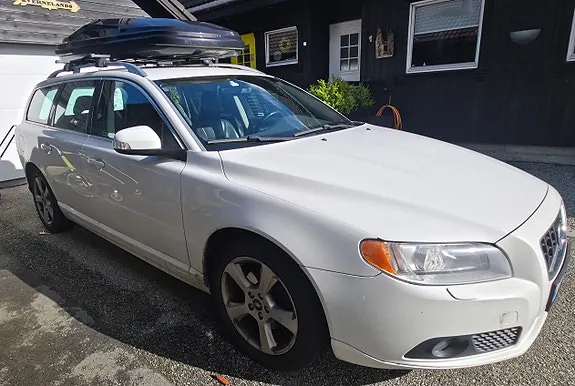Volvo V70 2010 photo 4