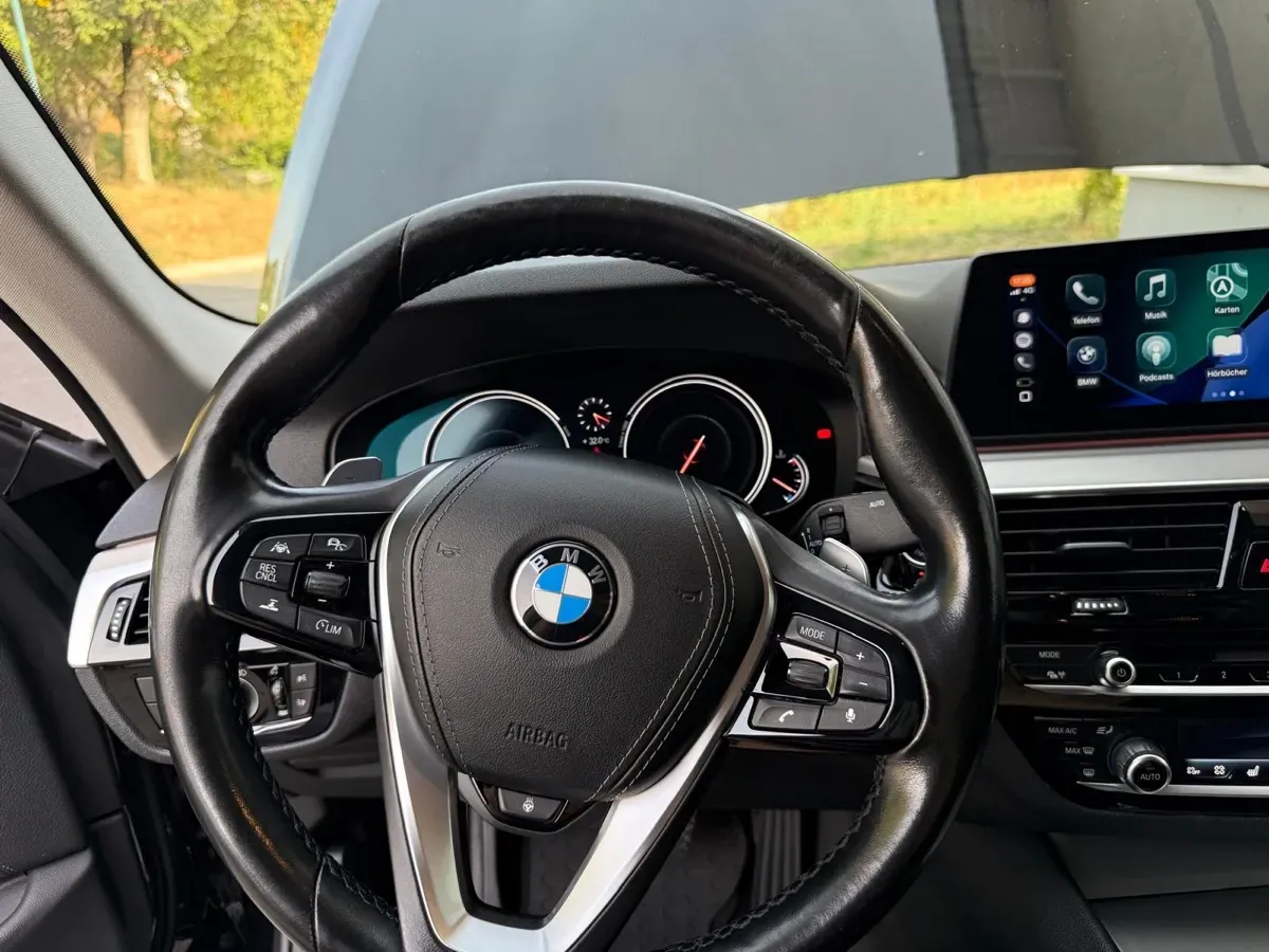 BMW 5 Series 2018 photo 3