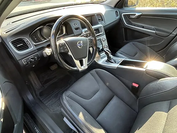 Volvo V60 2017 photo 4