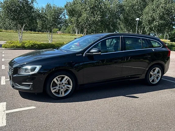 Volvo V60 2017 photo 2
