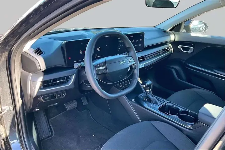 Kia K4 2026 photo 2