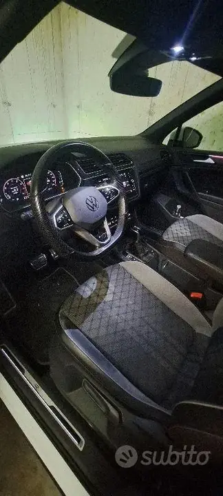 Volkswagen Tiguan 2023 photo 2