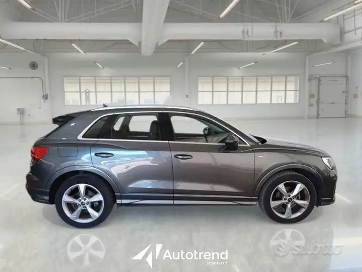 Audi Q3 2021 photo 4