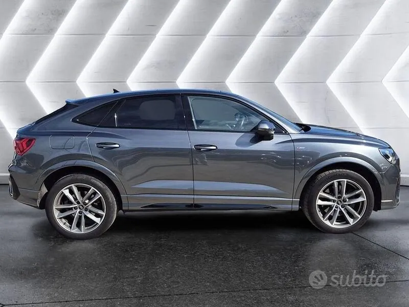 Audi Q3 2023 photo 5